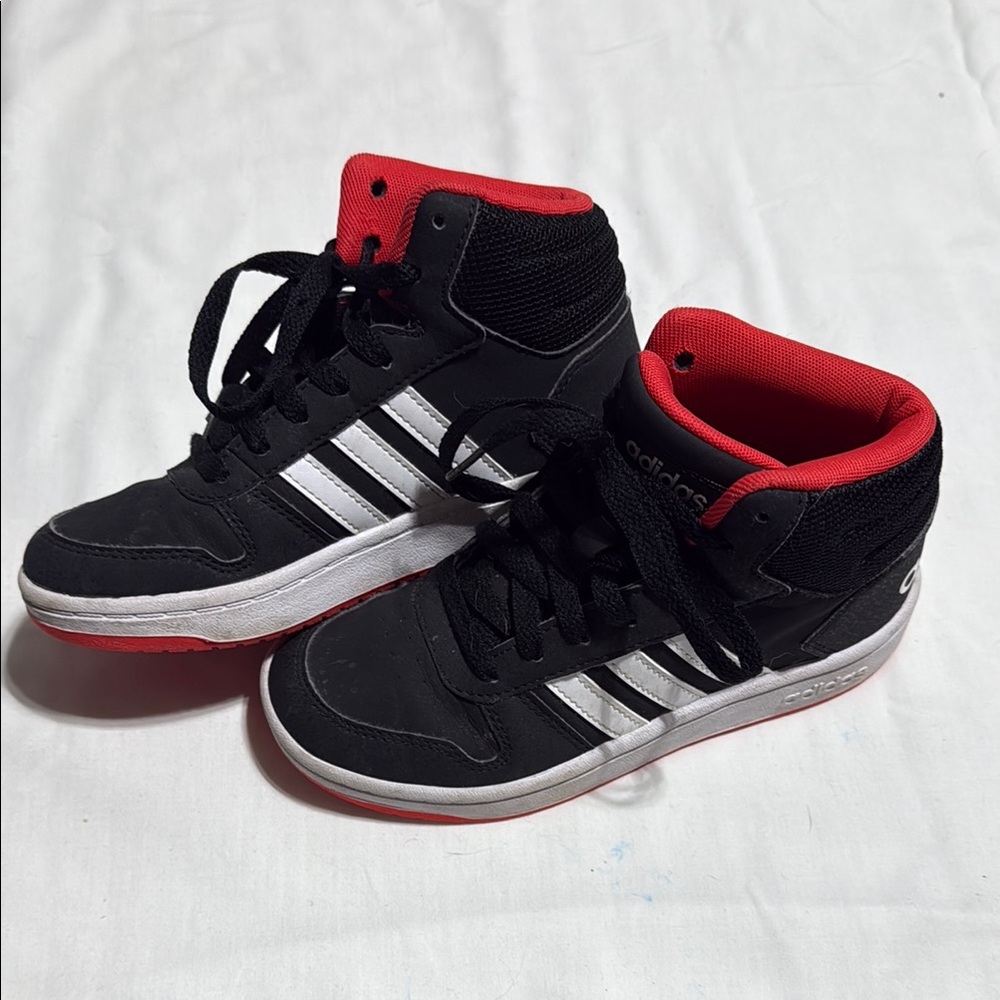 Adidas Kid’s Hoops Mid 2.0 Basketball shoes